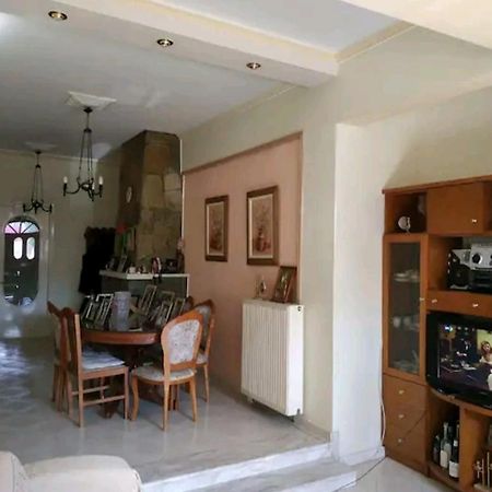 Ioannis Apartment Megara Exterior photo