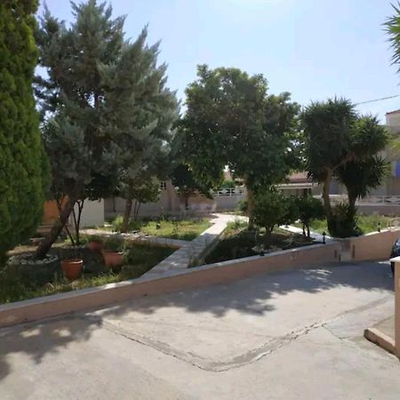 Ioannis Apartment Megara Exterior photo